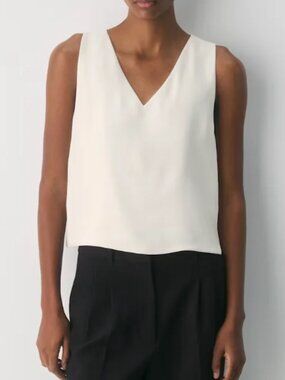 Aritzia Babaton Murphy Blouse in White Size Small